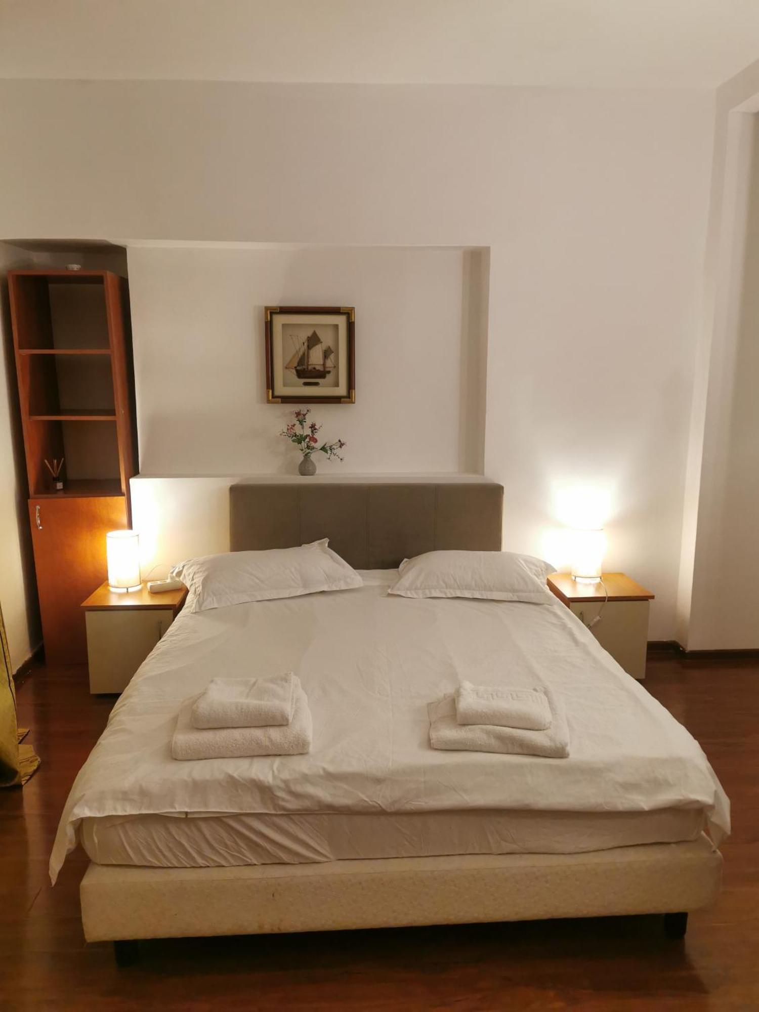 Old Center Apartament Bucureşti Ngoại thất bức ảnh