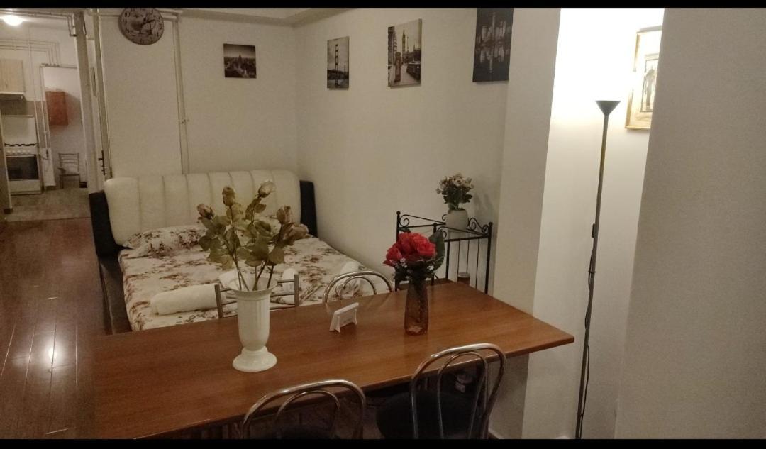 Old Center Apartament Bucureşti Ngoại thất bức ảnh